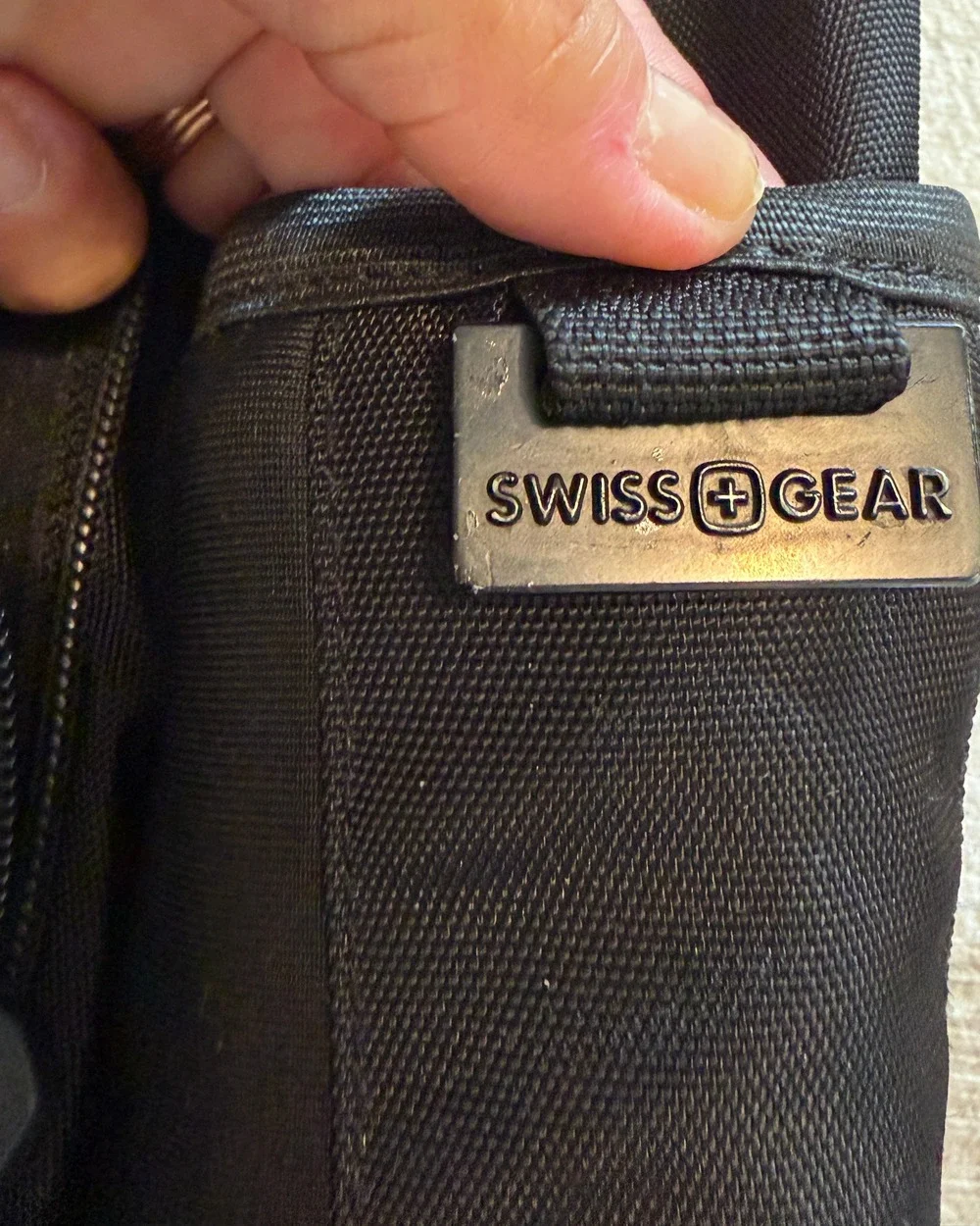 SwissGear 8 Compartment Backpack w/ laptop sleeve -Great Condition, All-Black